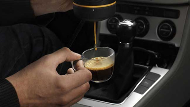 جهاز لتحضير القهوة في السيارة