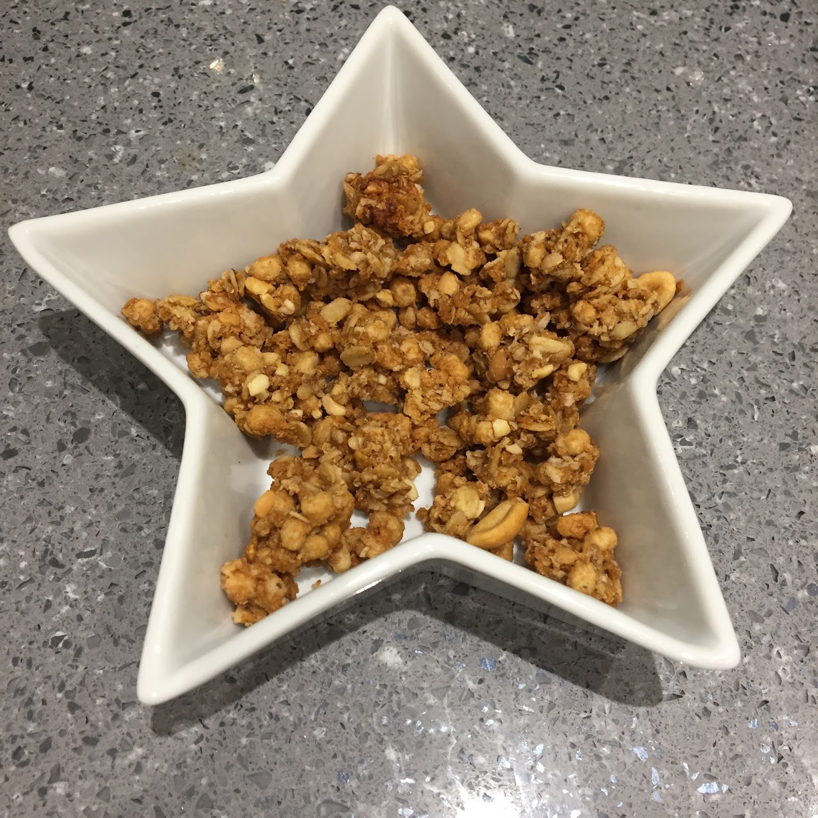 Archived Reviews From Amy Seeks New Treats: NEW! Kellogg's Crunchy Nut  Peanut Butter Clusters