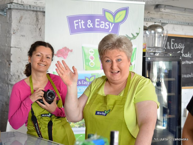 smaczna-pyza-na-warsztatach-fit-and-easy warsztaty kulinarne , fit&easy , sałata , mieszanki sałat , zielenina , samo zdrowie , najlepsze przepisy , najsmaczniejsze dania , domowe jedzenie , blogerzy razem