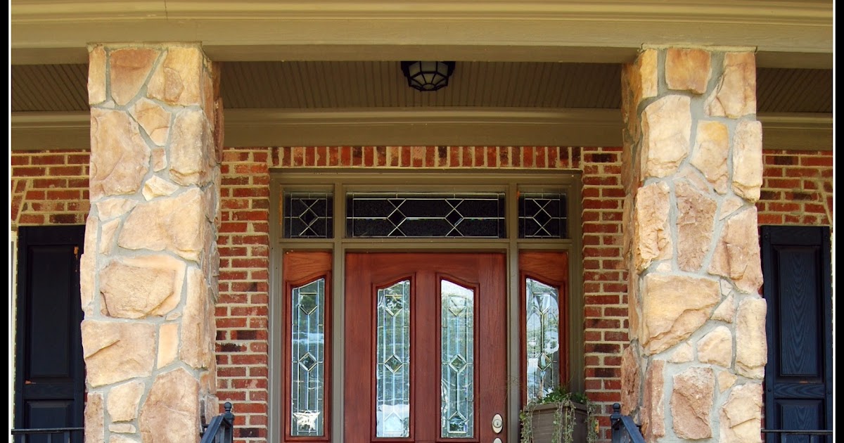 The Family That Plays Together: Fall Front Door Before