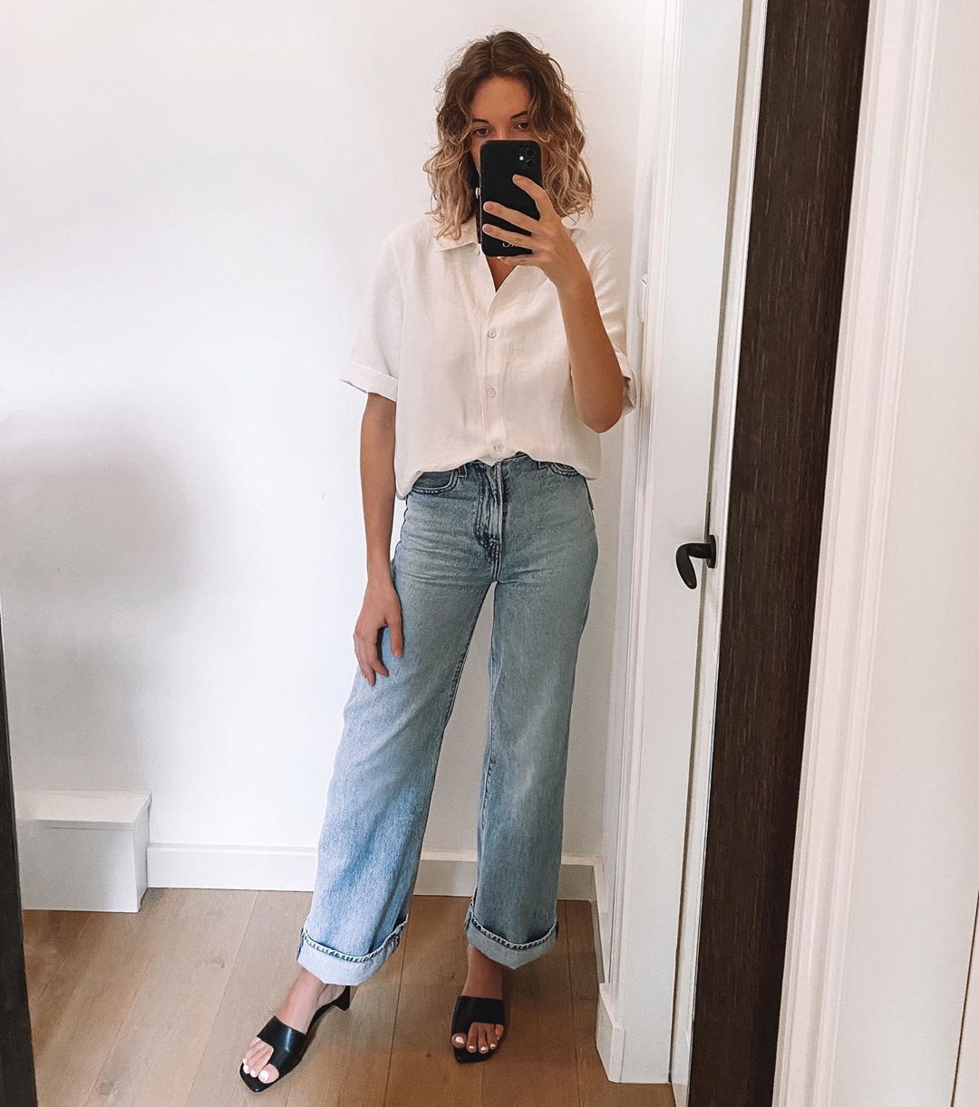 Nail Your Work-From-Home Style in This Minimal 3-Piece Outfit