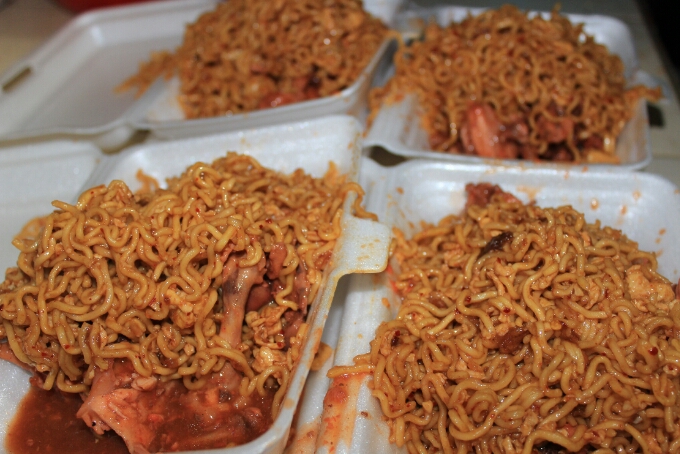 Mitul Super Mie Tulang Super
