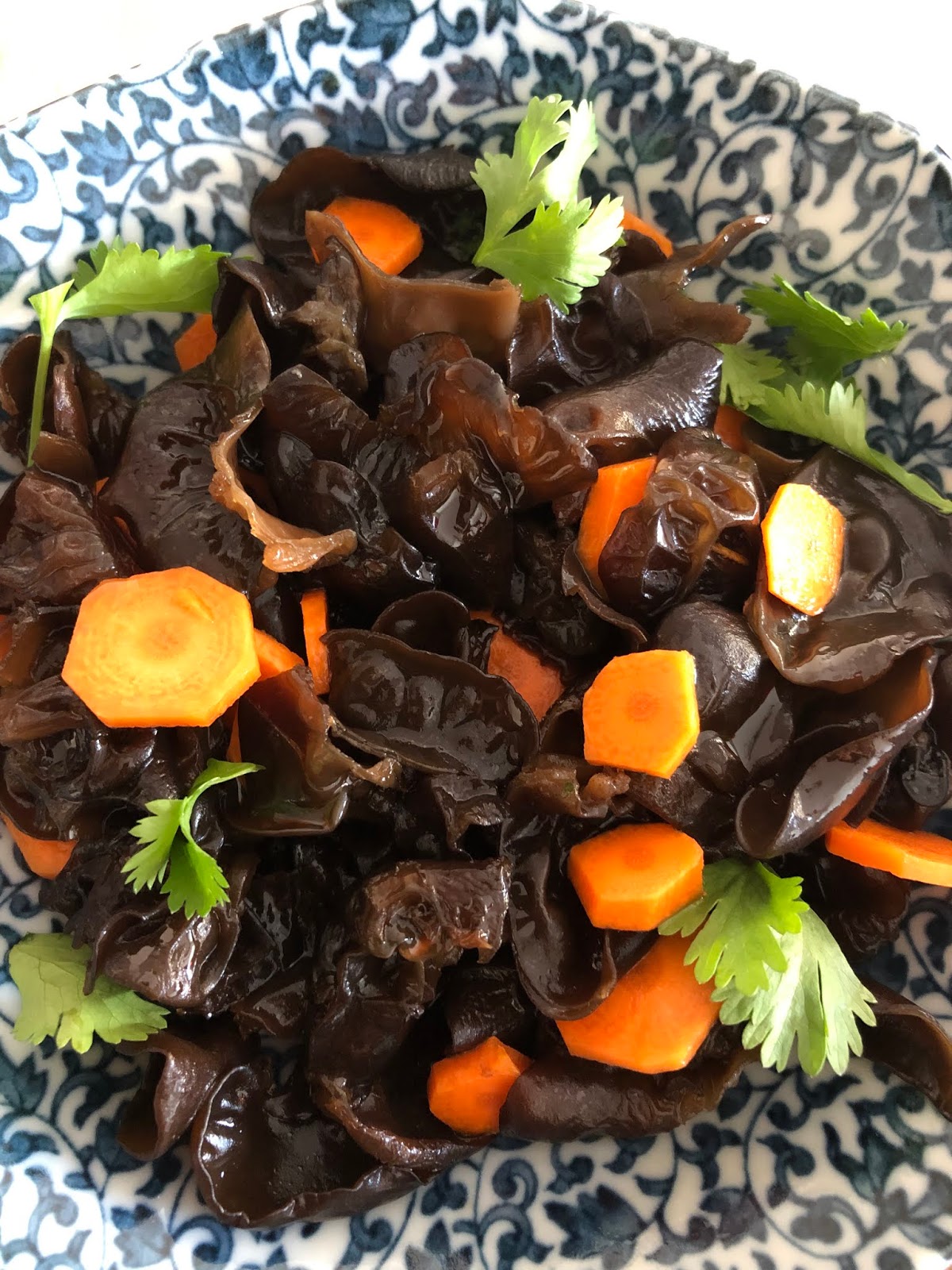 Recettes d'une Chinoise: Salade champignons noirs 凉拌木耳