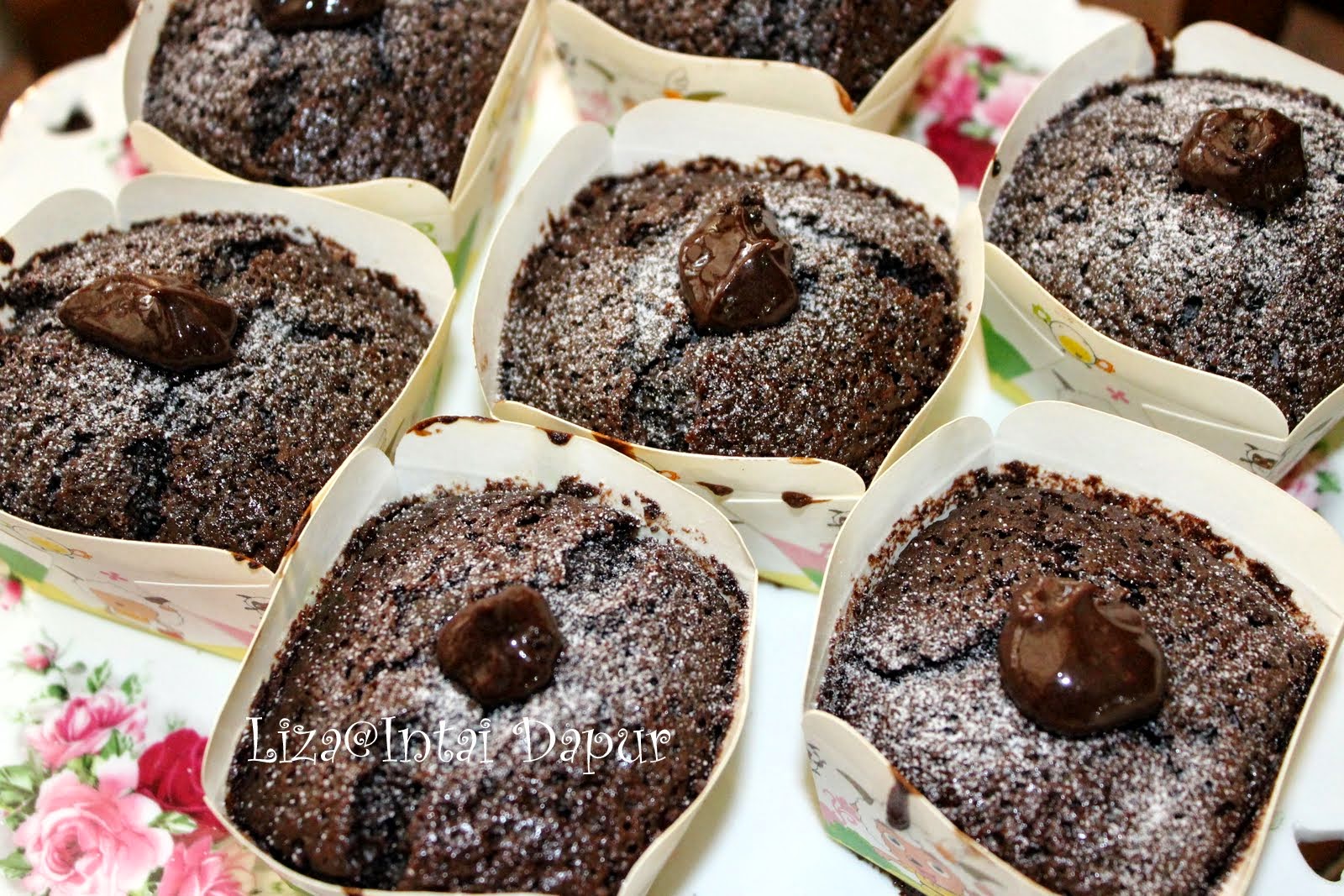 INTAI DAPUR: Cupcake Coklat Berinti