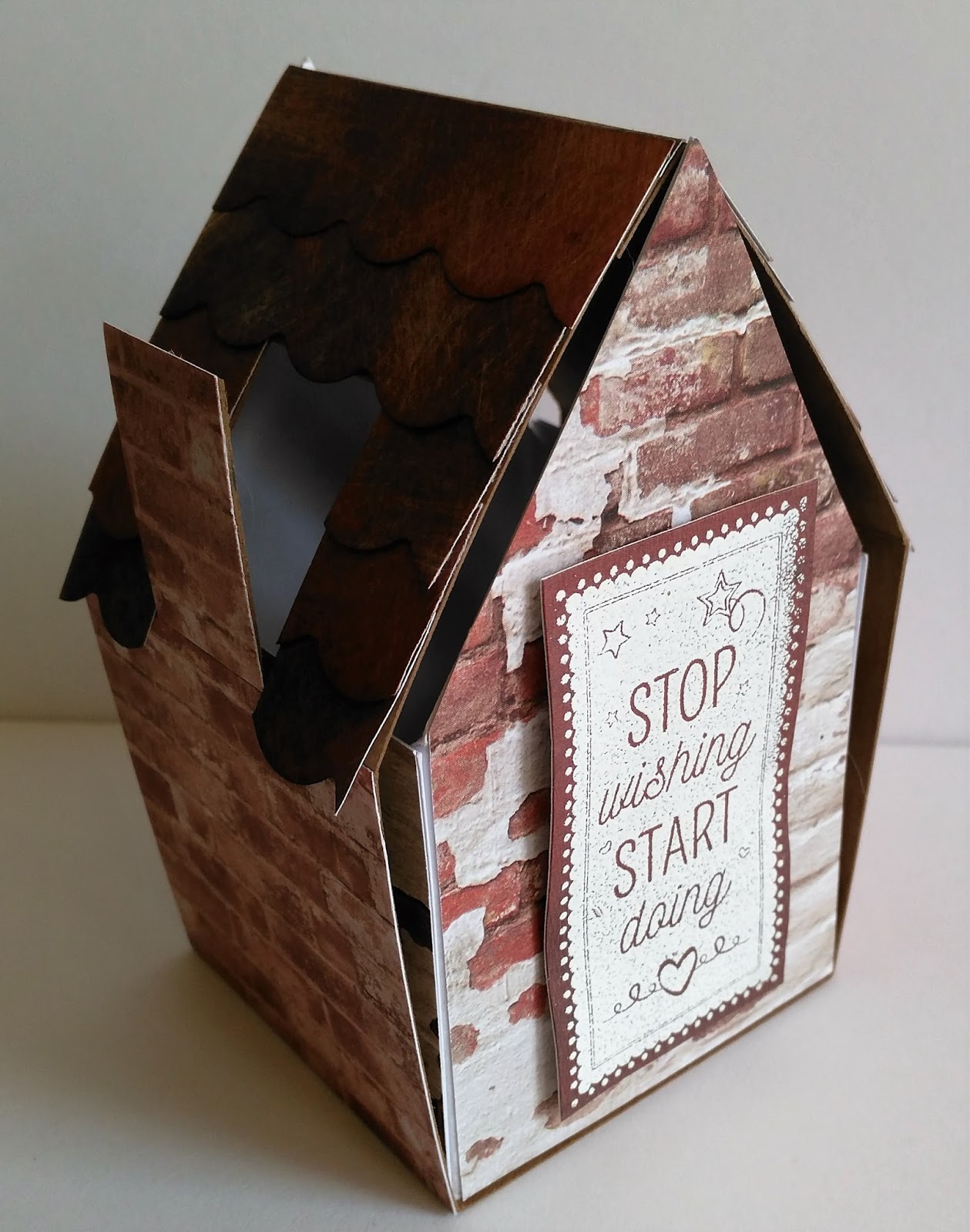 IcedImages Little House Gift Box