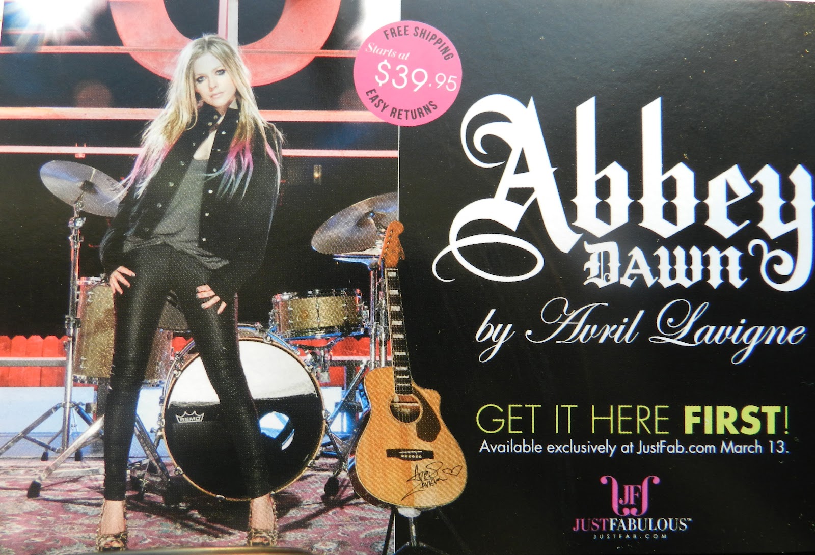 avril-lavigne-queen-scans-de-revistas