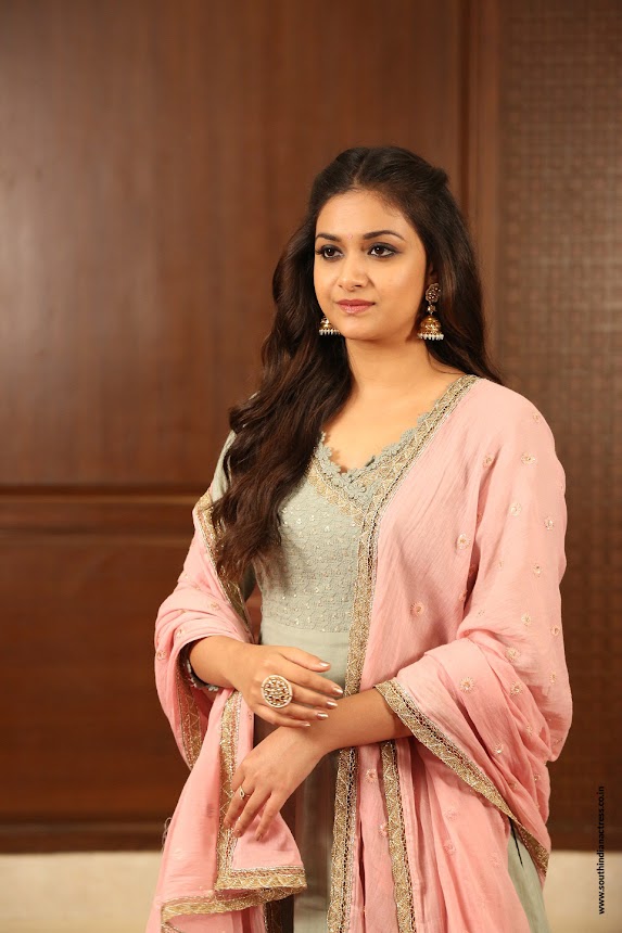 Keerthy Suresh at Sandakozhi 2 interview