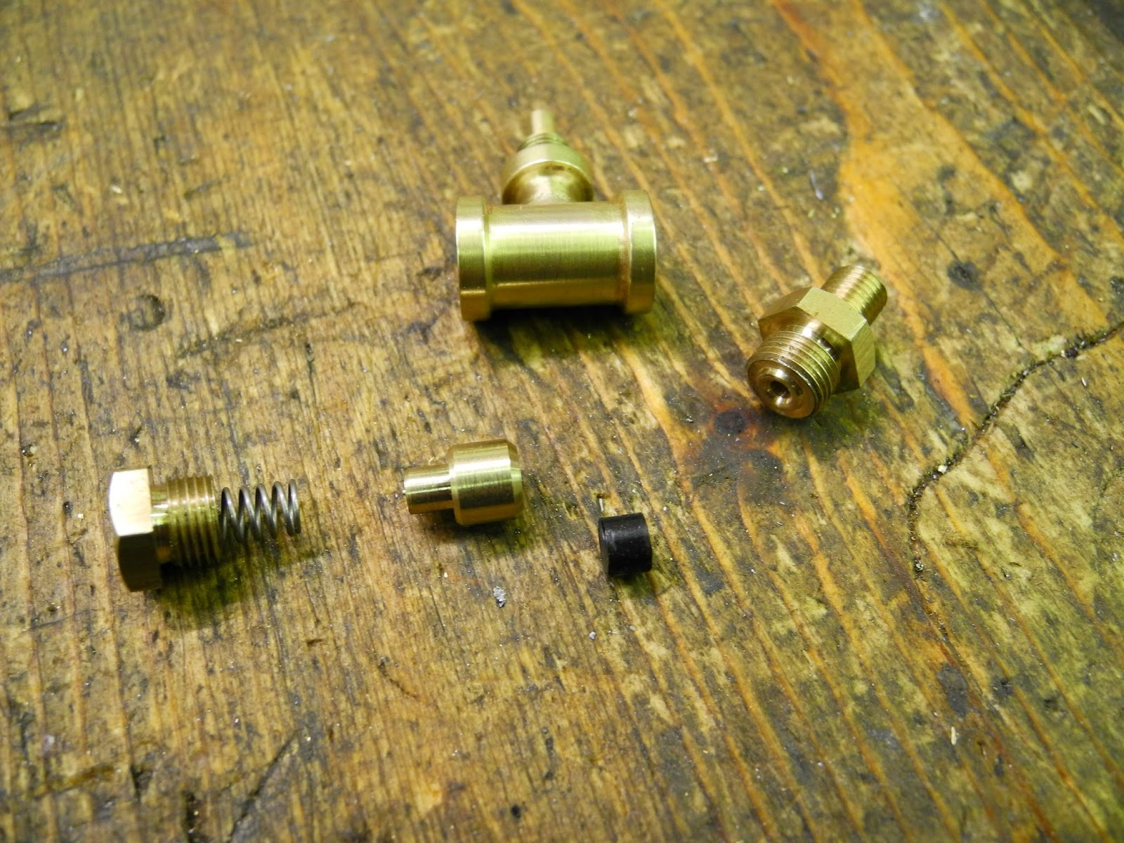 Württembergische T3: Oil check valve