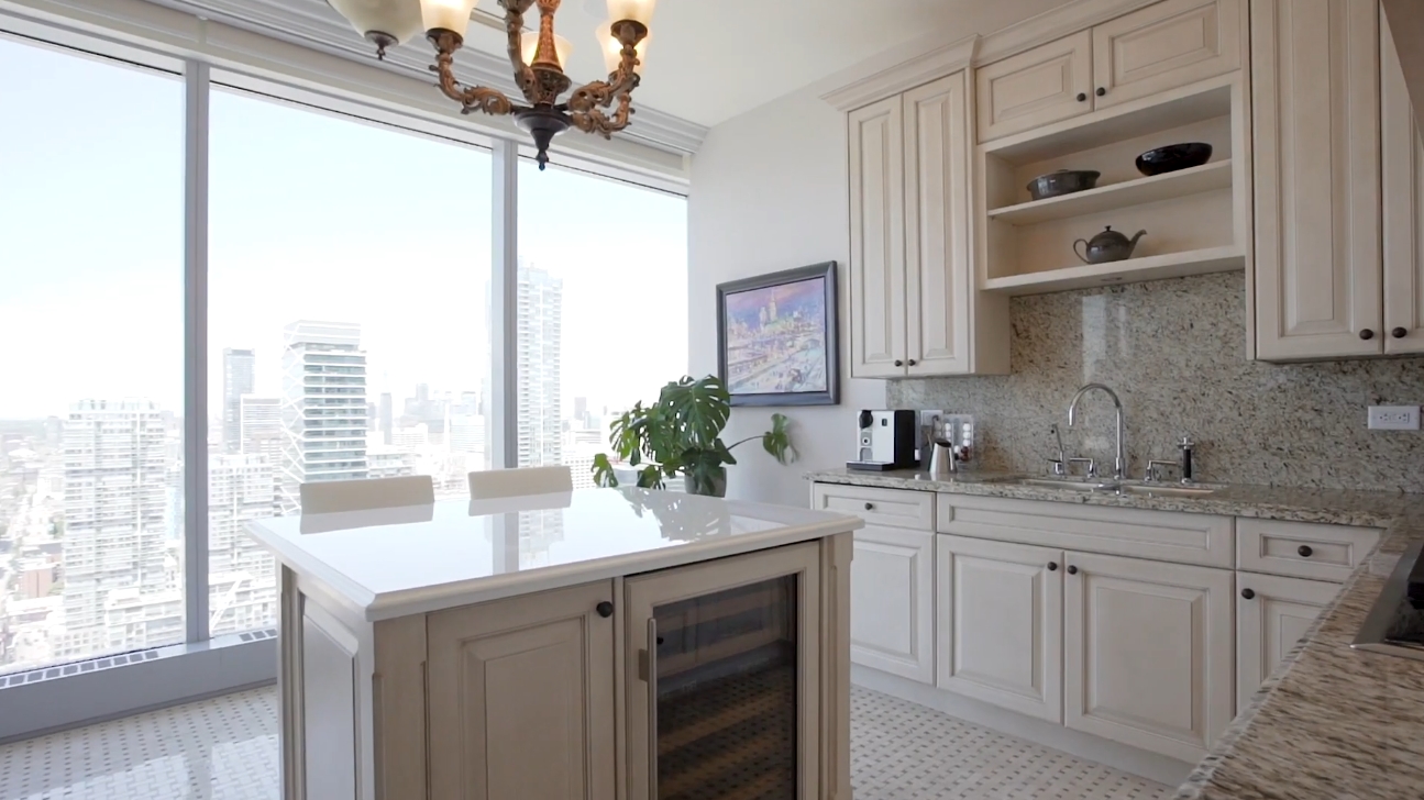 13 Photos vs. Ritz-Carlton Toronto | 183 Wellington St. W., Suite 3701 | $2,279,000 | Luxury Toronto Condos - Luxury Condo & Interior Design Video Tour 13 Photos vs. Ritz-Carlton Toronto | 183 Wellington St. W., Suite 3701 | $2,279,000 | Luxury Toronto Condos - Luxury Condo & Interior Design Video Tour