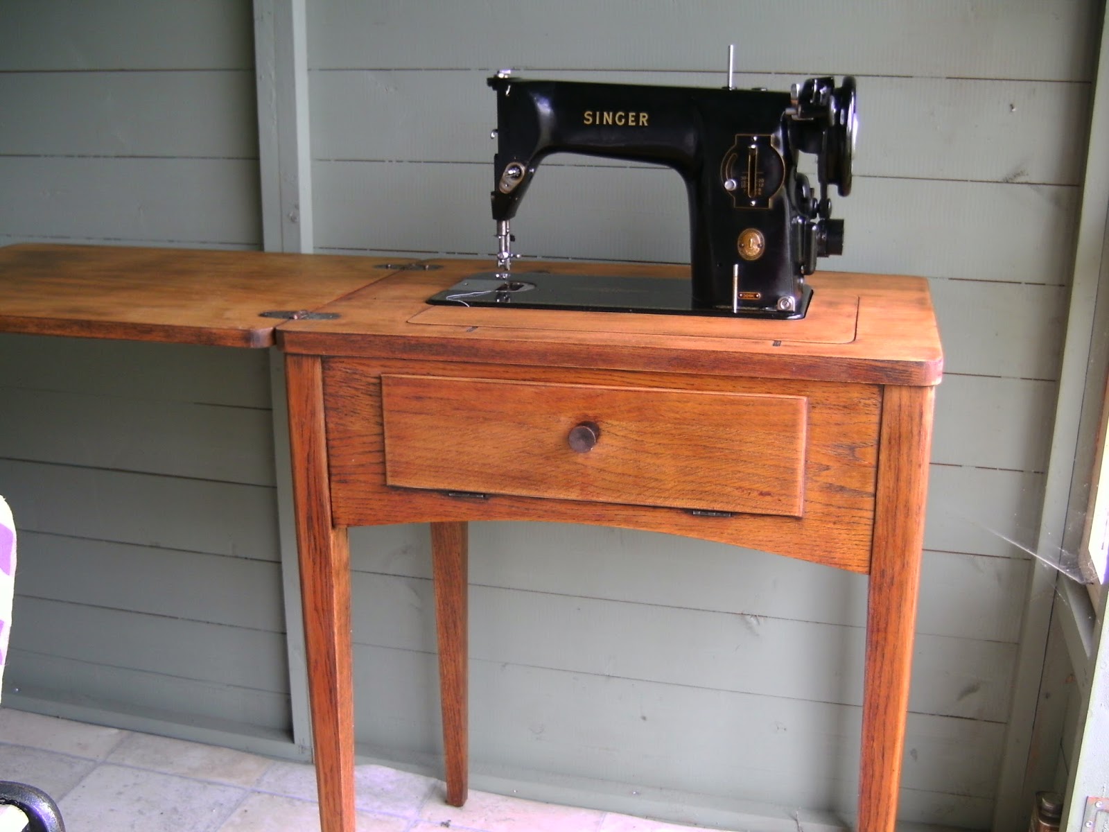 Granny's Button Box Singer 201 Sewing Machine Table Makeover