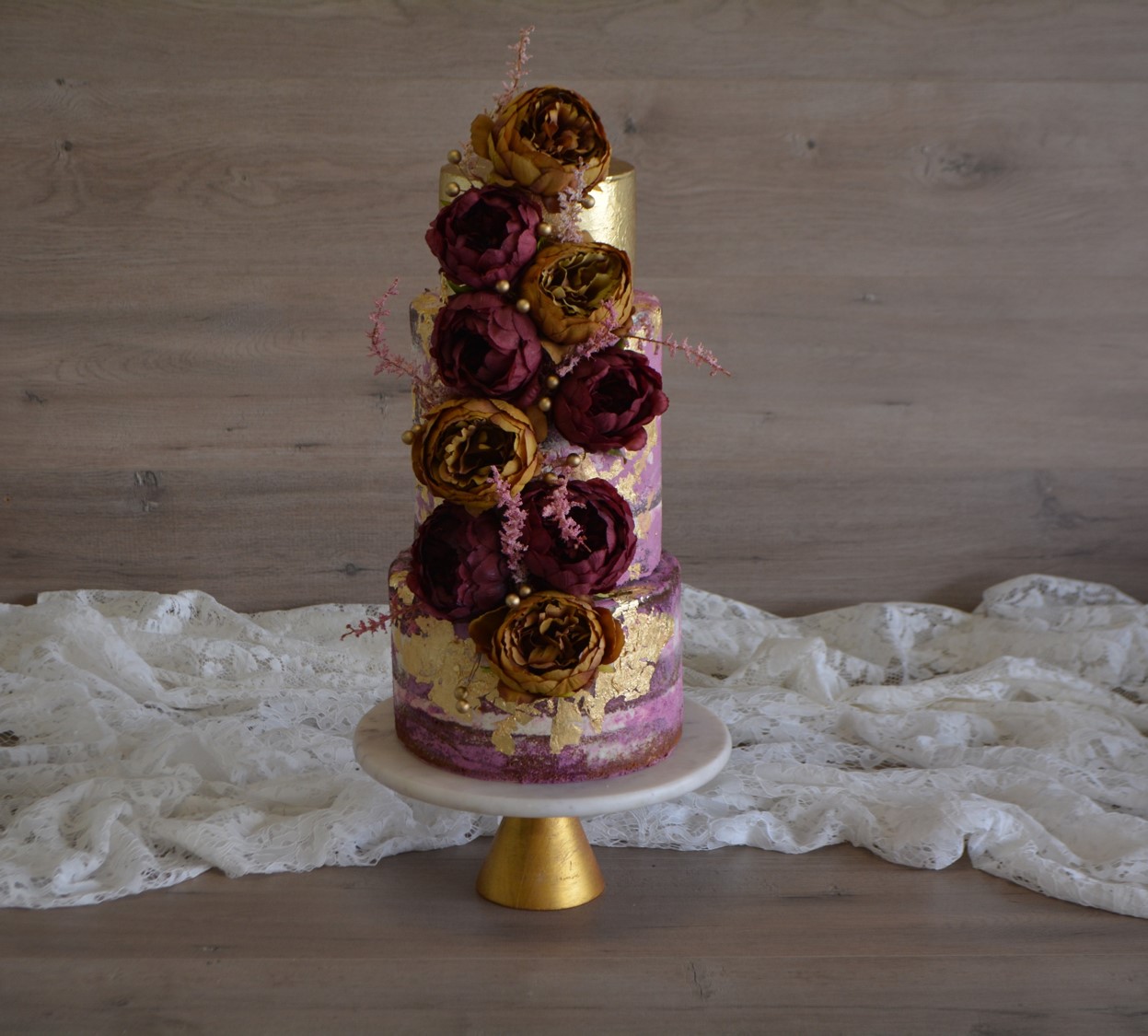 TO THE AISLE AUSTRALIA | MAGNOLIA CAKE BOUTIQUE BRISBANE WEDDING CAKES NAKED CAKES ARTISTIC DESIGNER