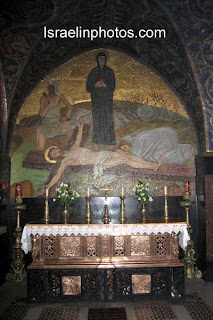Israel Travel Guide - Christian Holy Sites: Church of the Holy Sepulchre, Church of the Resurrection, كنيسة القيامة