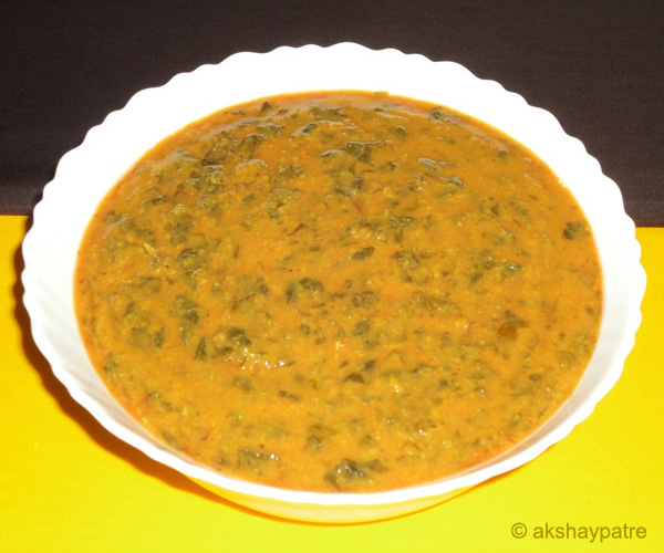 amaranth leaves palya in a serving bowl