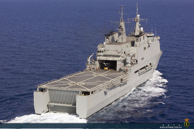 El buque de asalto anfibio ‘Castilla’ regresa a Rota tras su despliegue en la operación “Atalanta”.
