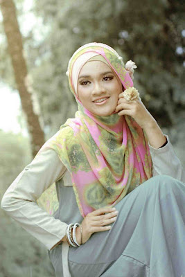 100 Foto Cewek Model  hijab Foto Cewek Model  hijab 2018 simple