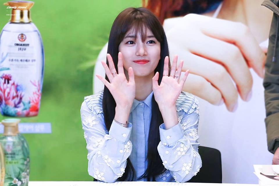 Suzy Bae At The Body: Organist Jeju Fan Signing Event