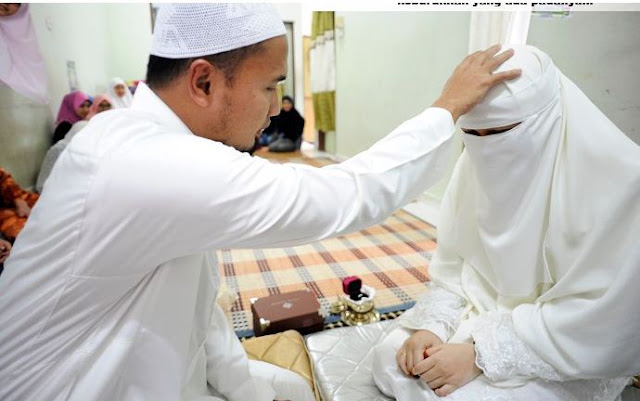 Ingin Rumah Tangga Penuh Berkah? Belai Kepala Istrimu dan Berdoalah Seperti Ini