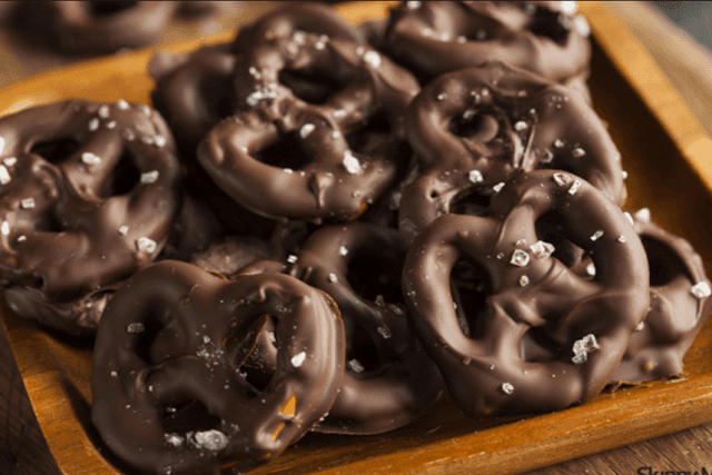 Weight Watchers Sweet and Salty Chocolate Covered Pretzels