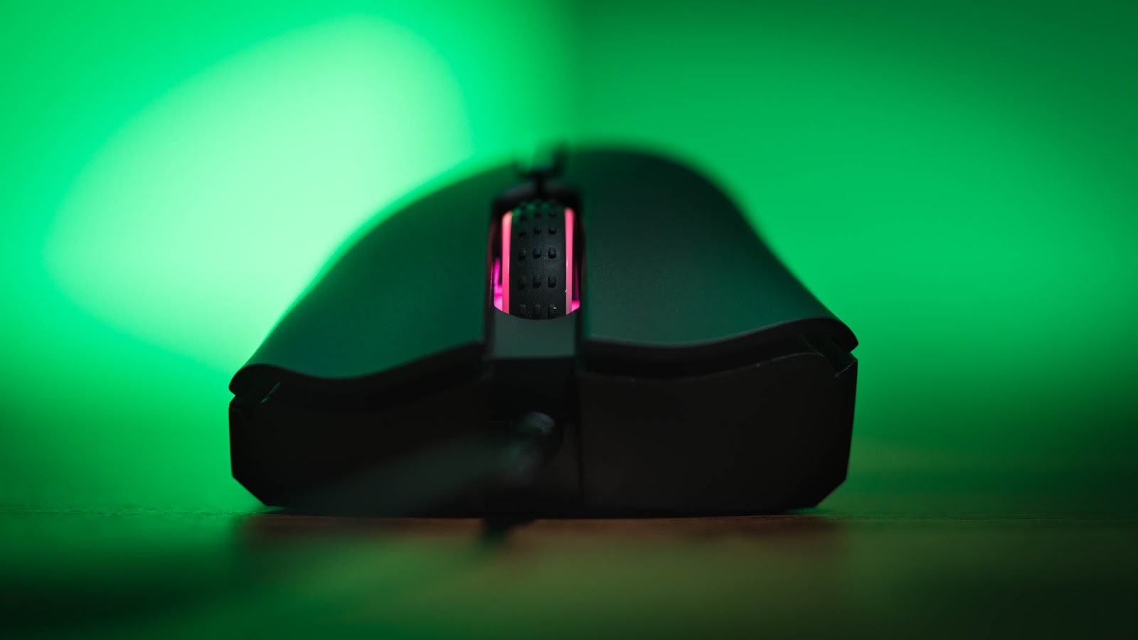 A Cut Above the Rest: The Sultry Side of Razer