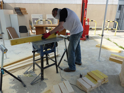 Fabrication de praticables de scène en bois Scène, fabrication de scène, diy, fabrication de praticable, wood stage, scéne en bois, stand out, Agora citoyenne - Forum des associations du 10eme - 10 septembre 2017, Forum associations et vie locale – Paris 10- Signalétique, Forum des associations, paris 10, mairie du 10eme, ismail et julien, ismail konate, julien kozlowski, conception, design, scène, citoyenneté, menuiserie, agence donner des ailes, dda, agence dda, juko access, juko concept, event design, designer d’événement, bureau d’étude et de conception, conception 3D, , scénographie, makeover, space makeover, muséographie, expographie, aménagement, bois, menuiserie, art, art contemporain, scene asd sx 290, dxr 12, dxs 15.