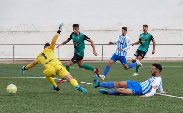 El Huétor Vega vence a un Atlético Malagueño descolocado (2-1)