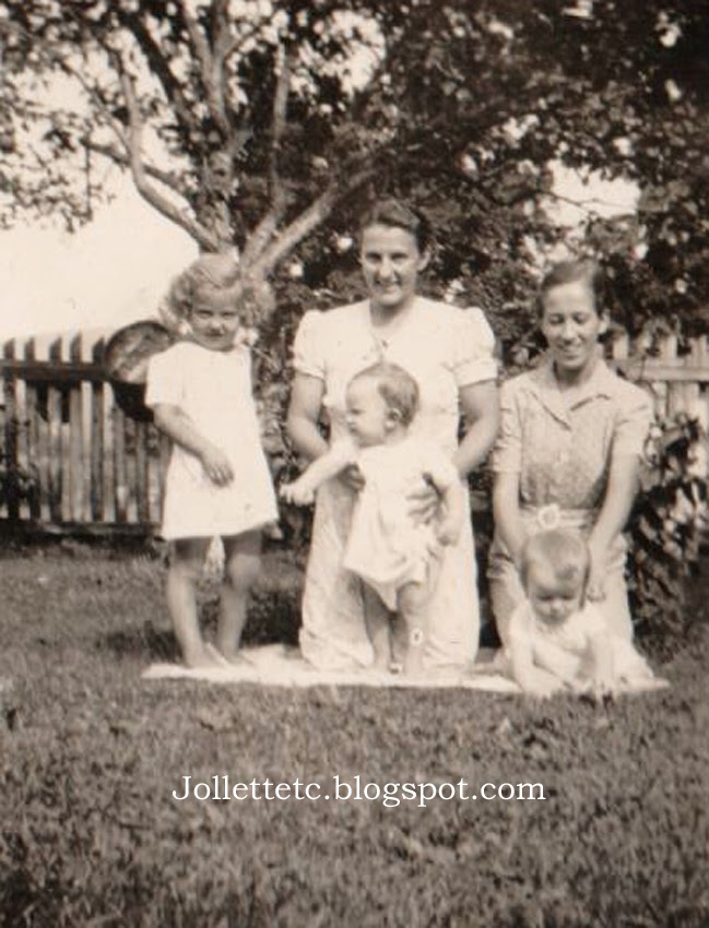 Mrs. Wampler and Helen Mathias with their children http://jollettetc.blogspot.com