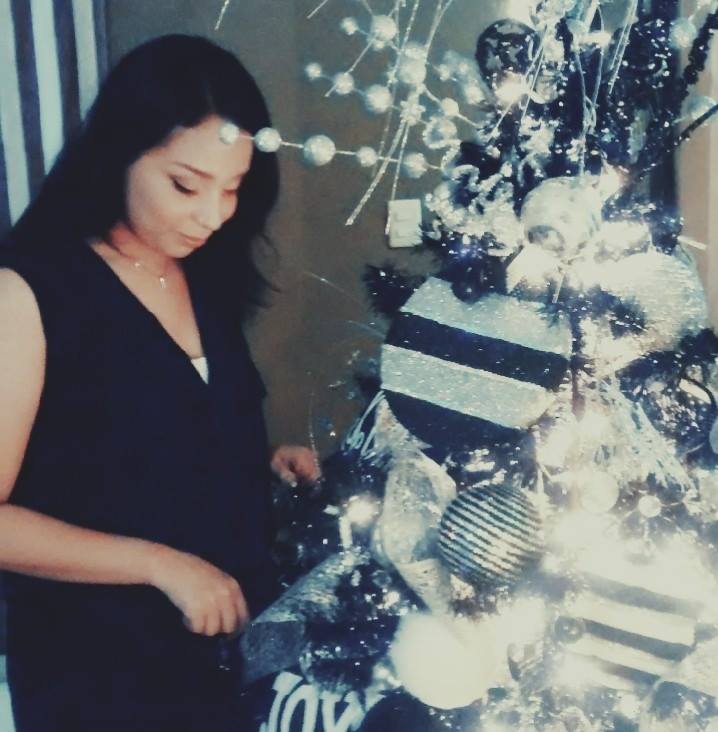 How to put up a Christmas Tree My DIY Christmas Tree