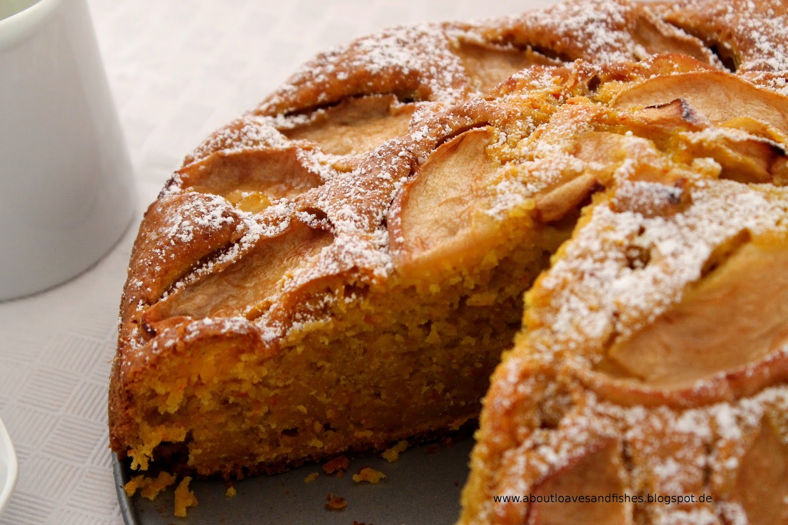 About Loaves and Fishes: Herbstlicher Apfel - Kürbiskuchen