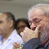 Lula começa a dar primeiros sinais de tristeza na prisão, afirma coluna