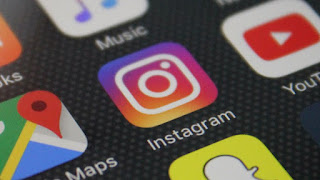 Instagram now notifies you when a friend screenshots your DMs