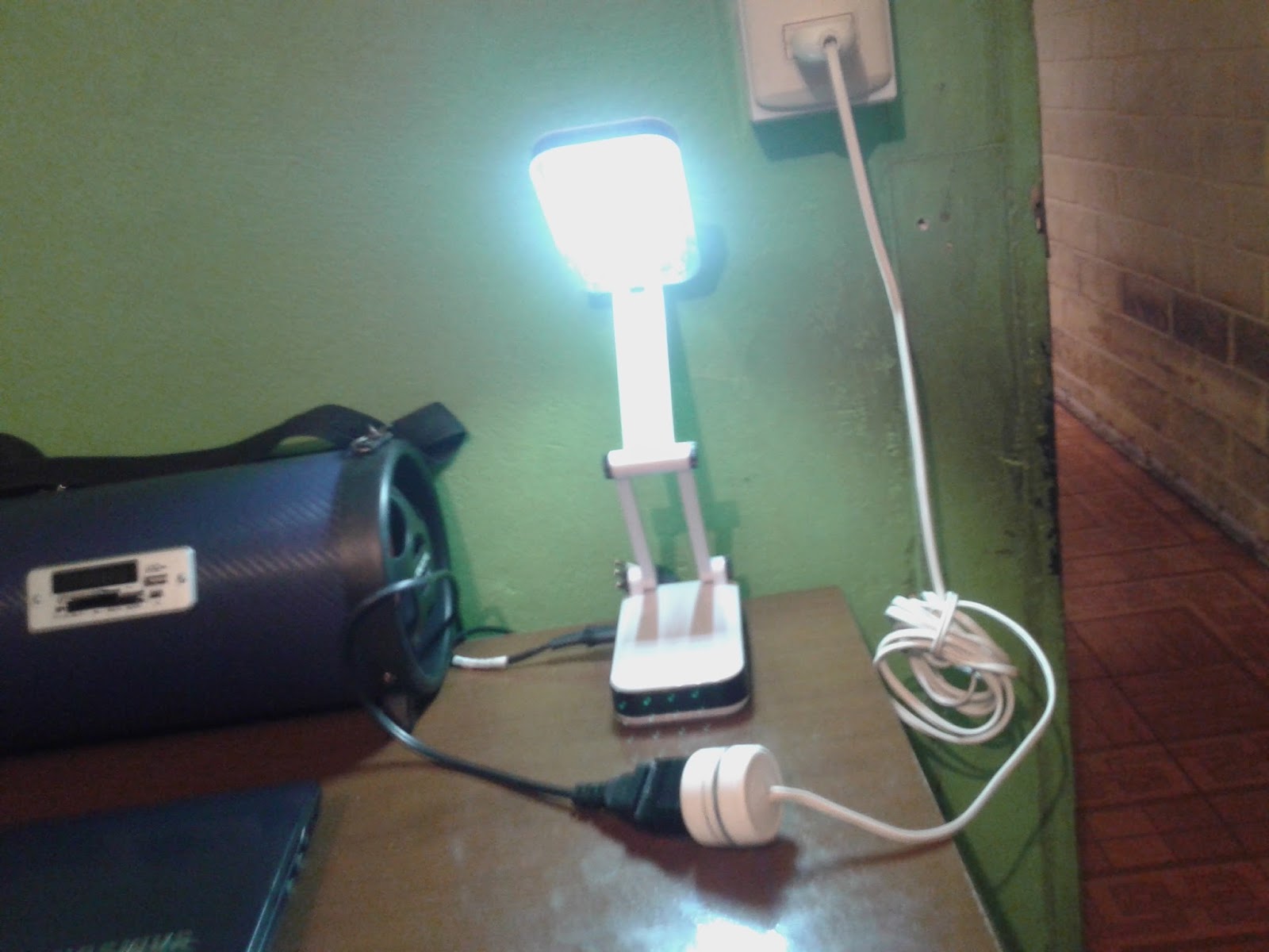 Hacer un enchufe hembra (Reciclando Botellas)