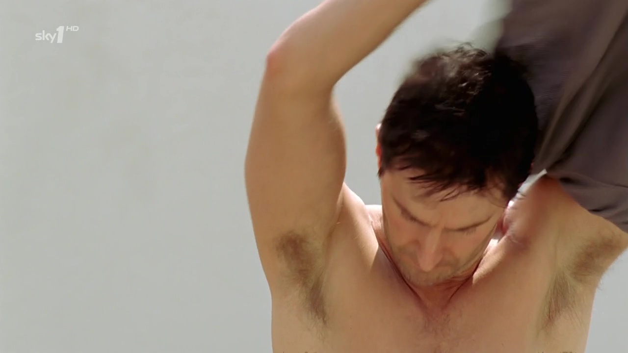 Auscaps: richard armitage nude in strike back 1-03