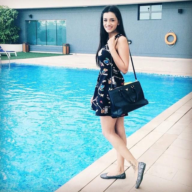 TV Actress Smriti Khanna Hot Photo Gallery Images Wallpapers - CAP