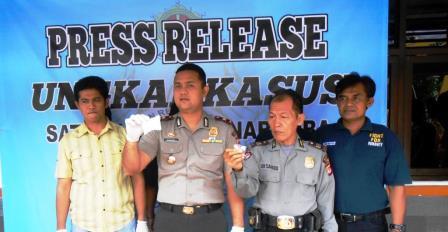 Tiga Pengedar Sabu Jaringan Lapas Subang Diamankan Tiga Pengedar Sabu Jaringan Lapas Subang Diamankan