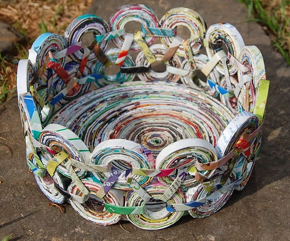 how-to-recycle-rolled-and-folded-magazine-pages-projects