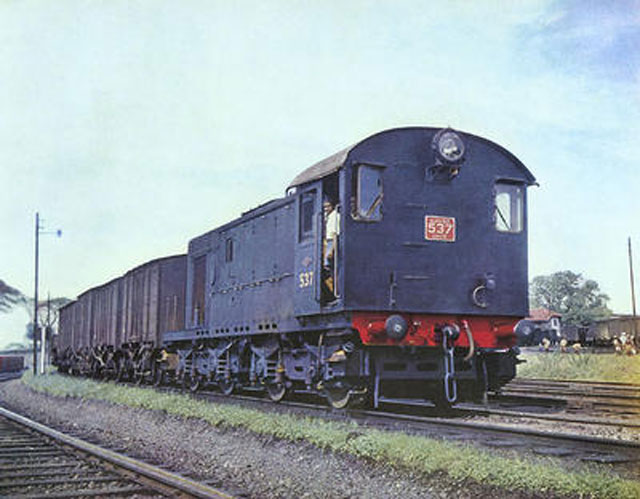 ෴අඟුරු නොකා වතුර නොබී කොළඹ දුවන යකඩ යකා෴: ෴G2 class ෂන්ටින් එන්ජිම ...