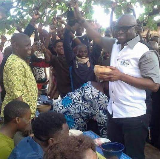 Governor Fayose Pictured Drinking Palmwine With Ekiti Residents At A Local Joint