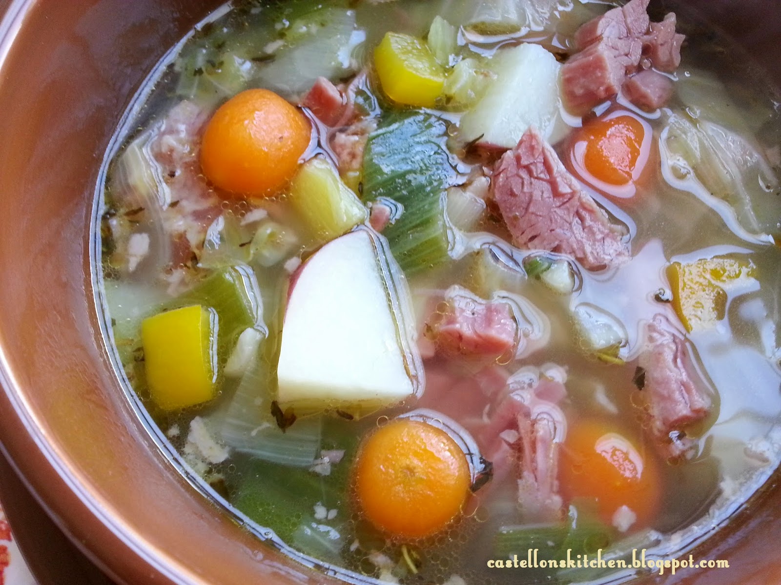 Castellon's Kitchen Corned Beef, Cabbage and Leek Soup