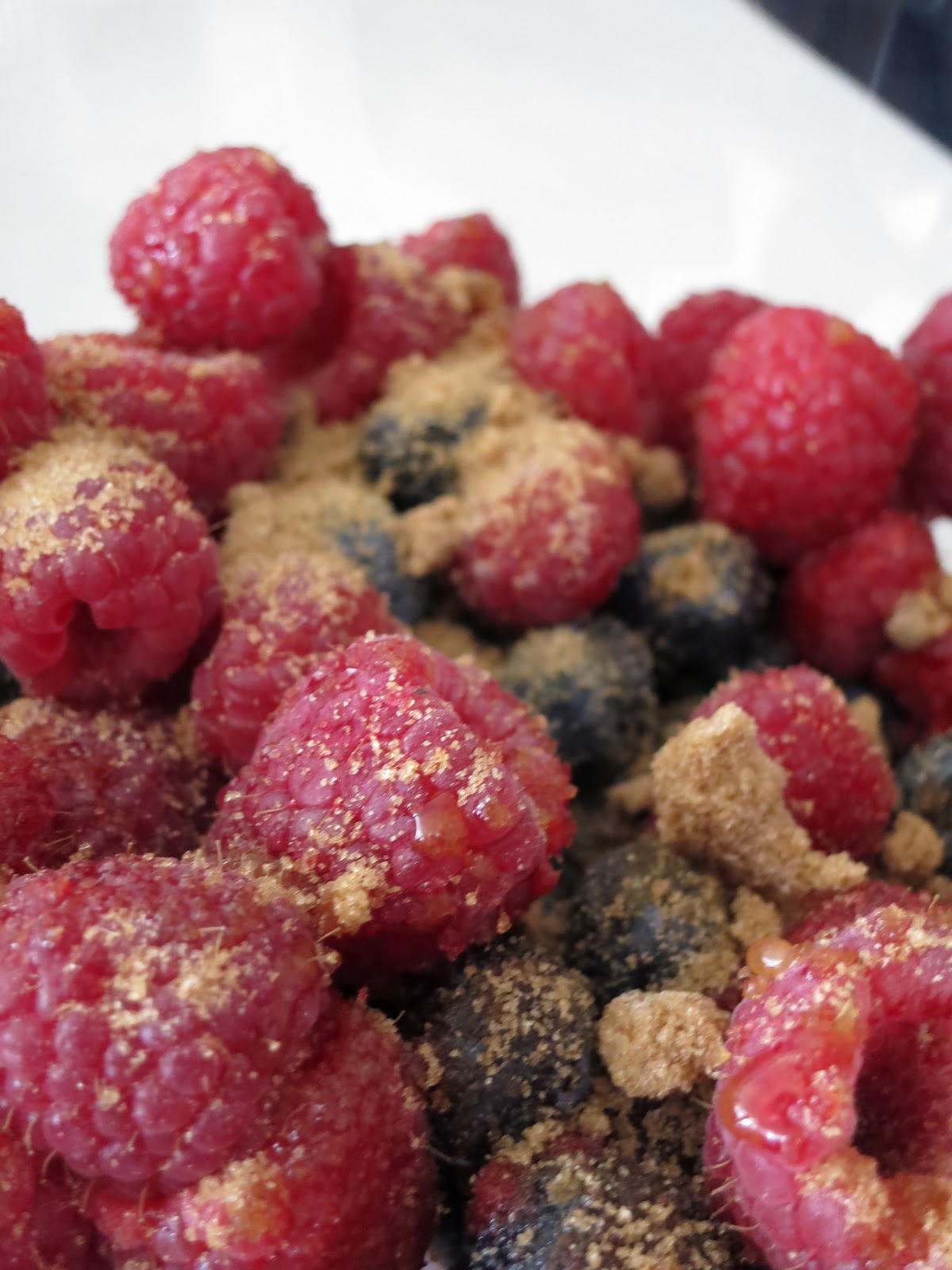 Foodistique RaspberryBlueberry Crisp / Orman Meyveli Crisp