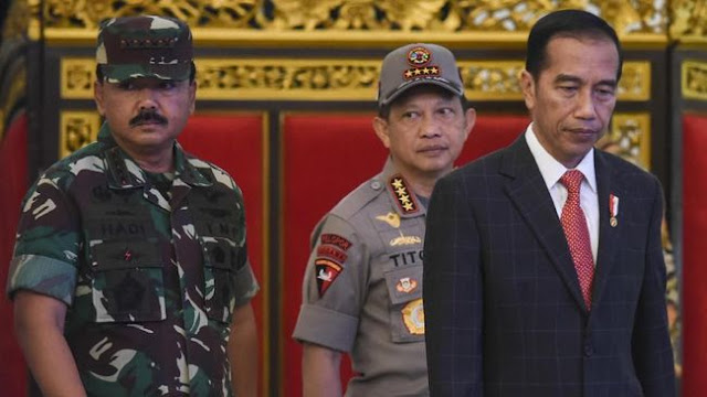 Dibikin Malu karena Hal Ini, Jokowi Ancam Copot Perwira TNI dan Polri Dibikin Malu karena Hal Ini, Jokowi Ancam Copot Perwira TNI dan Polri