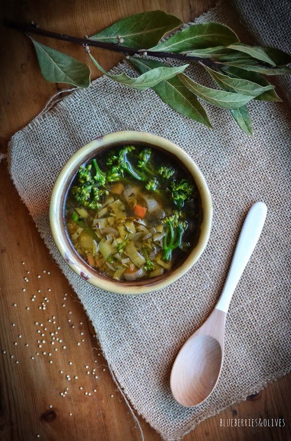 SOPA DE QUINOA, BIMI Y ESTRAGÓN