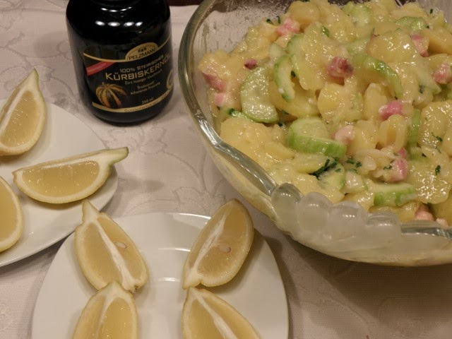 Wiener Schnitzel mit steirischem Kartoffel-Gurken-Salat - Sugarprincess ...