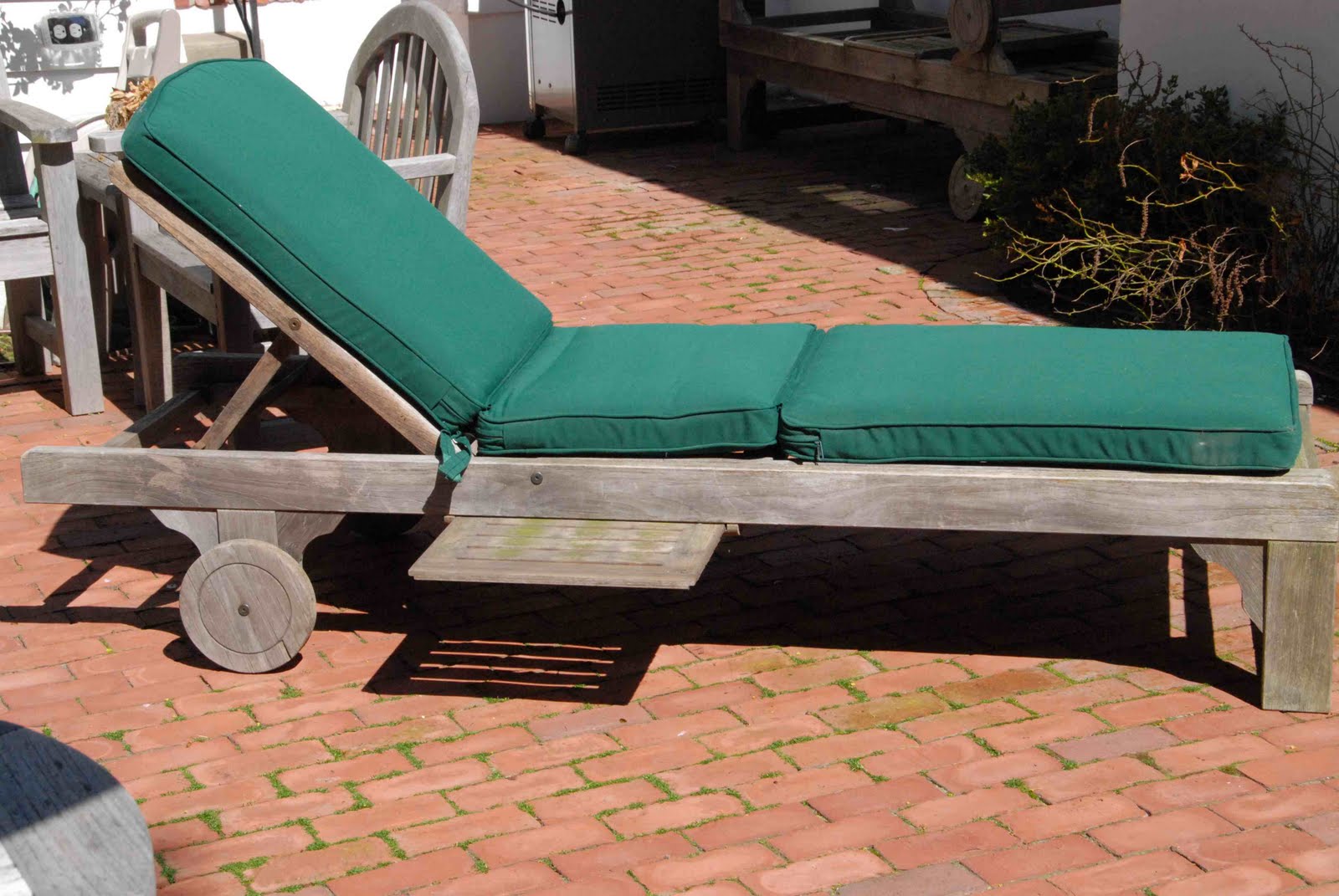 Living Livelier: Blog Garage Sale!!!