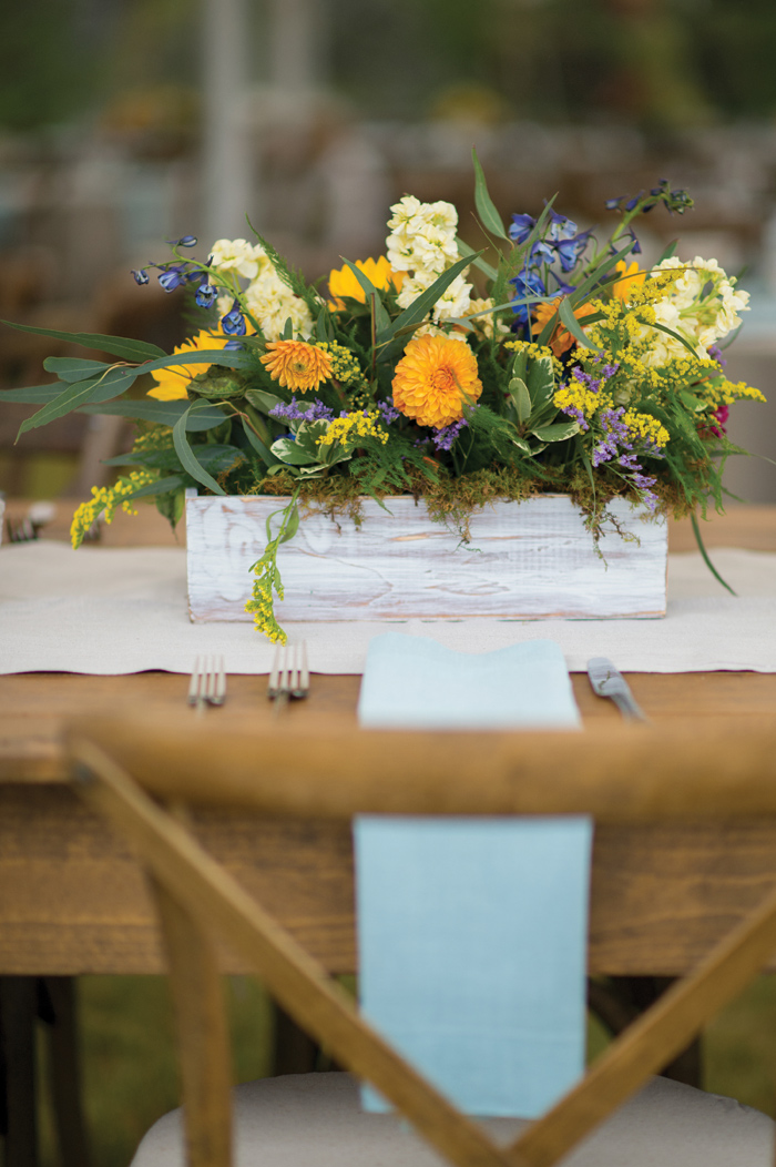 Montana Wedding / Yellow and Purple Flowers / Rustic / Photography: Amelia Anne Photography / Planning & Flowers: Katalin Green