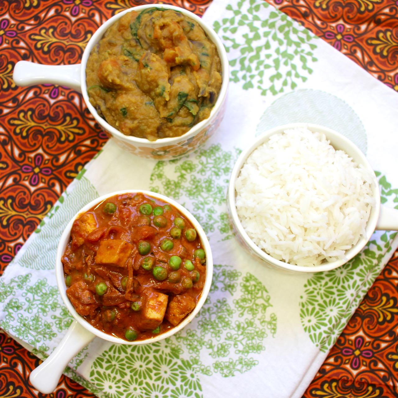 Green Gourmet Giraffe Chickpea tofu and pea curry