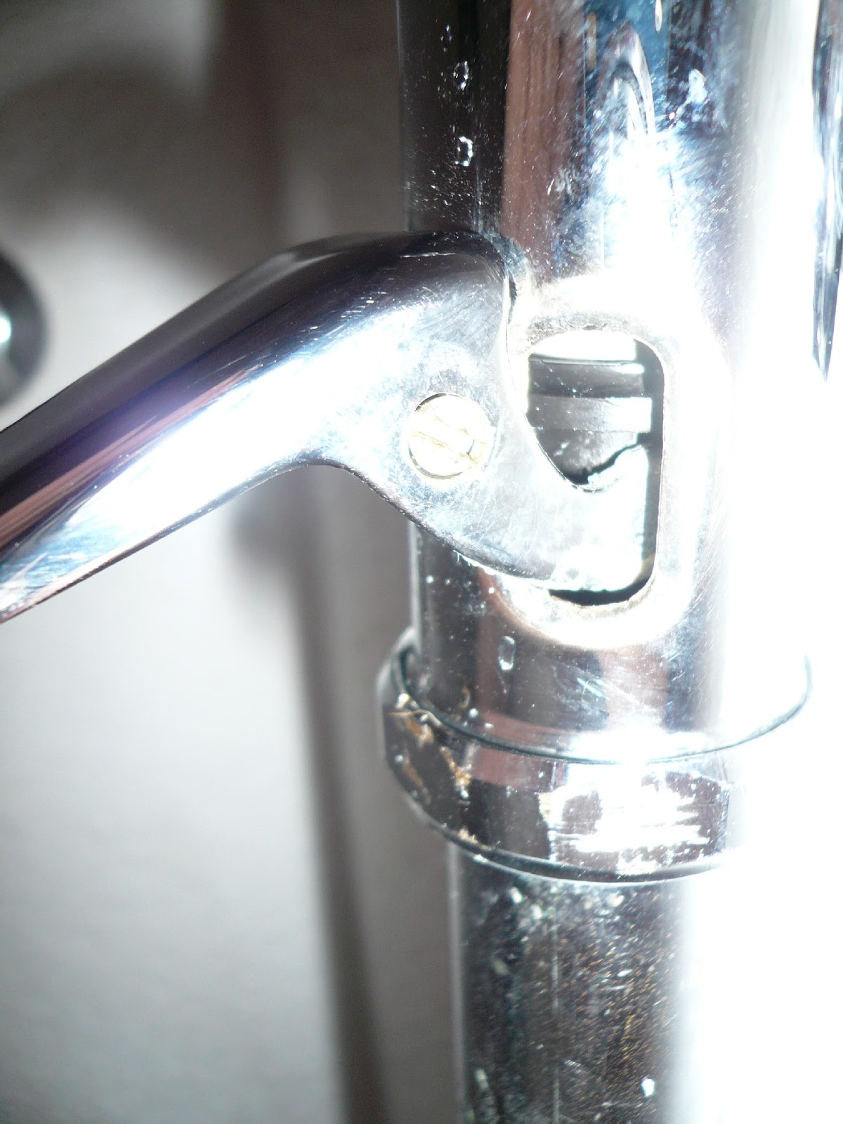 Gisi's Blog - Von Tag zu Tag: Meine Reparatur am WC-Druckspüler
