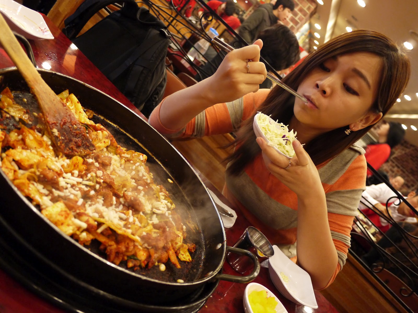 ( Korea Part 4 ) The must Eat food in Korea Takalbi Chicken BBQ