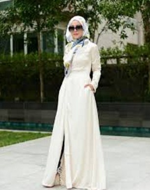 Hijab Dengan Maxi Dress