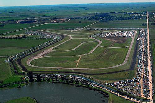 5 de abril, 1998 / SE ESTRENABA EL AUTODROMO DE OLAVARRIA CON TRIUNFO DE JOSE LUIS DI PALMA