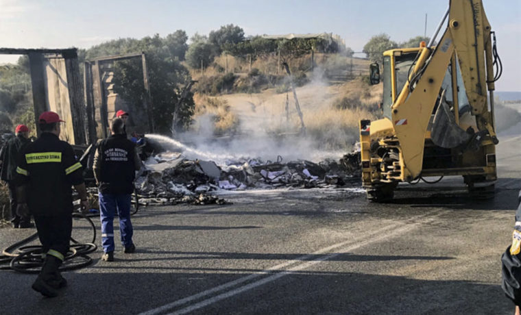 Καβάλα: 12 τραυματίες σε τροχαίο μετά από καταδίωξη. Καβάλα: 12 τραυματίες σε τροχαίο μετά από καταδίωξη.